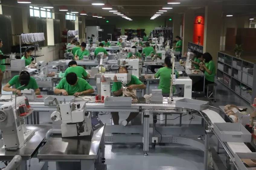 國內(nèi)這家上市鞋廠車間是這樣子滴。_科技_網(wǎng)